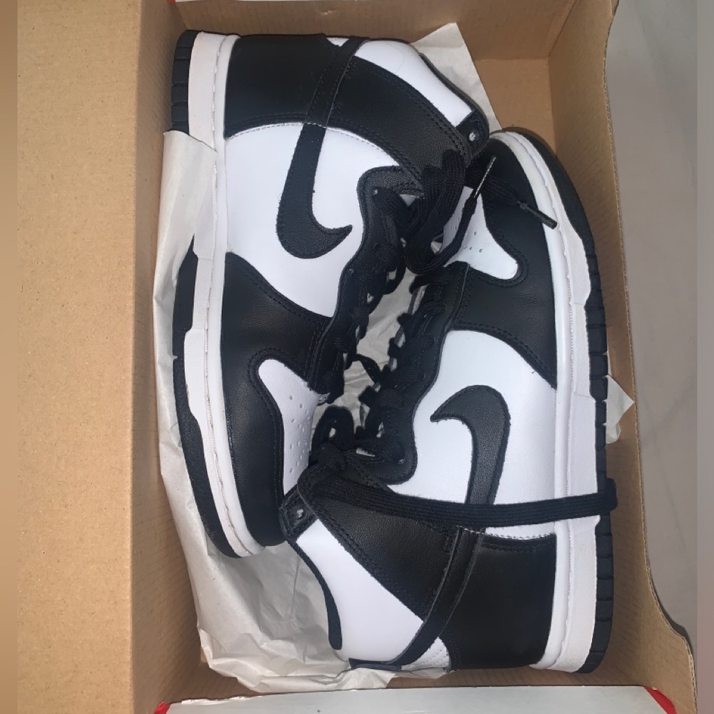 Nike Dunk High - Black - Picture 5 of 9